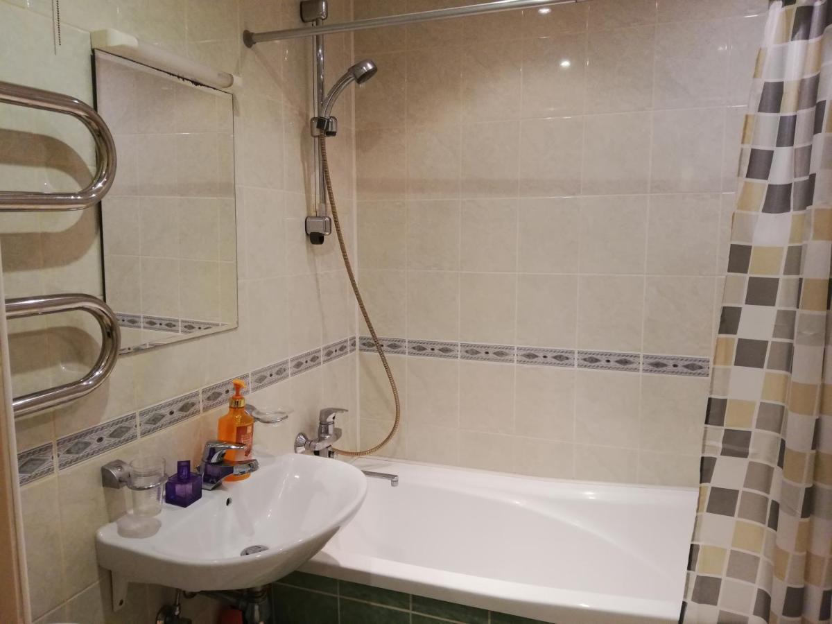 15 Minutes From The Beach And City Center 7 Minutes From The Airport 里加 外观 照片